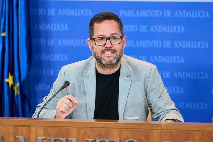 El portavoz del Grupo Mixto-Adelante Andalucía, José Ignacio García, este miércoles en rueda de prensa. 