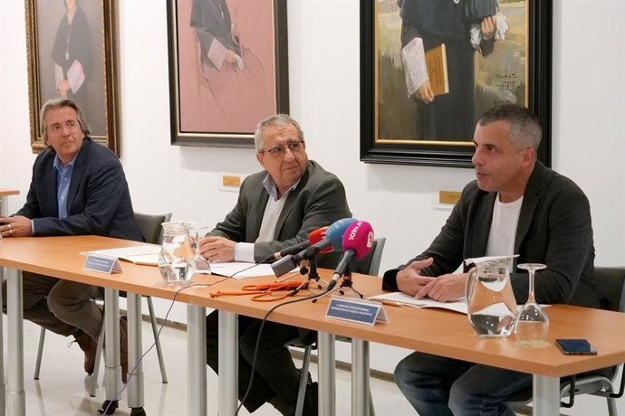 El acuerdo se ha firmado en el Rectorado, en un acto presidido por el rector de la UMA, José Ángel Narváez, acompañado por el responsable de VirusTotal, Bernardo Quintero. La Cátedra de Ciberseguridad, estará dirigida por Javier López Muñoz.