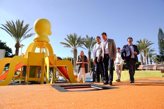 Visita de obras efectuadas en Adra (Almería).