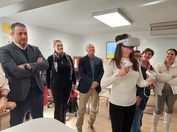 Junta y Diputación inauguran el Punto Vuela Guadalinfo de Serón