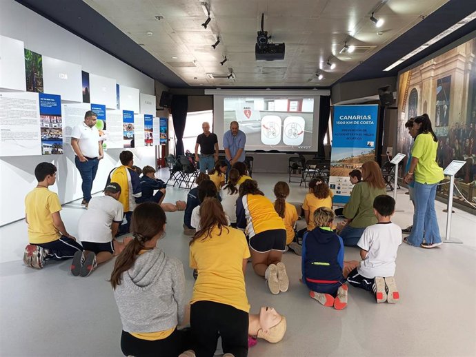 300 Escolares Canarios Aprenden Primeros Auxilios En El Taller 'Cómo Intervenir Ante Un Ahogamiento'