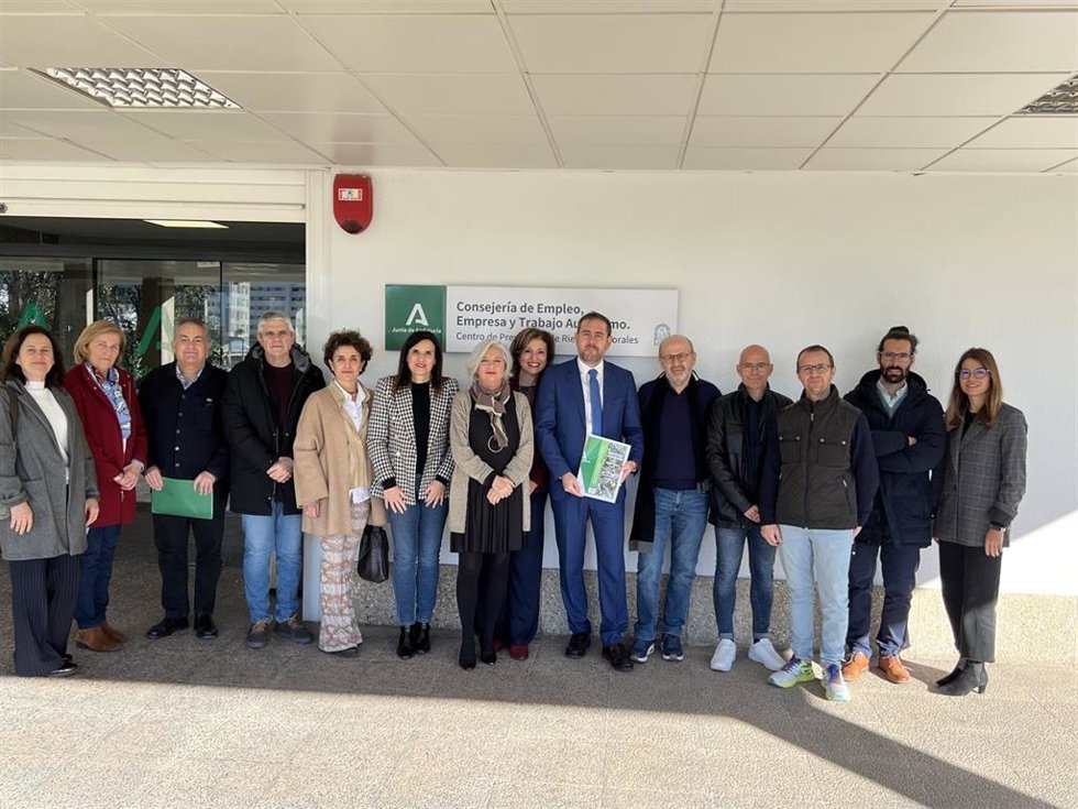 Miembros de la Comisión Provincial de Prevención de Riesgos Laborales celebrada este miércoles.