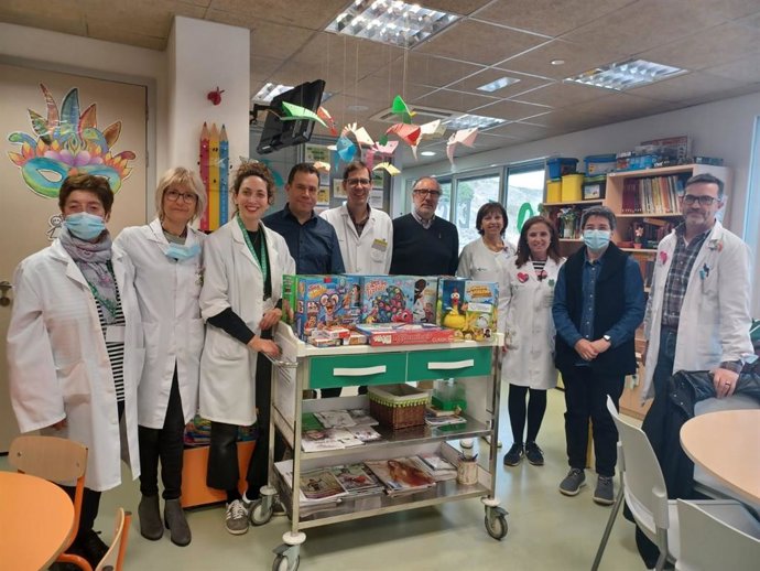 Un momento de la entrega de juguetes.