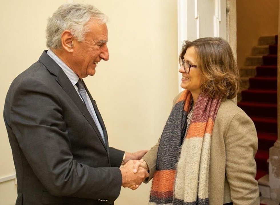 La consellera de Acción Exterior, Meritxell Serret, y el presidente del condado de Dubrovnik-Neretva (Croacia), Nikola Dobroslavic