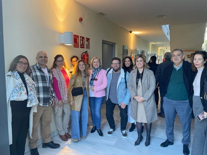 Algunos de los representantes de las organizaciones que han participado en la jornada celebrada en Sevilla con motivo del Día Internacional del Superviviente del Suicidio.