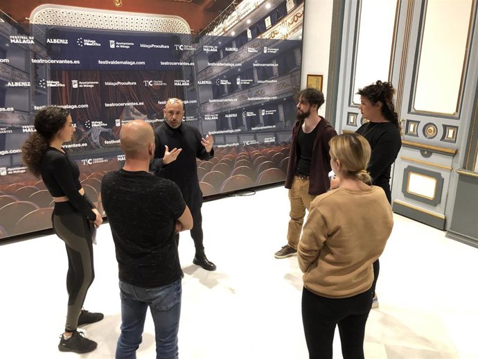 Piñaki Gómez busca el elenco de 'Mal olor', metáfora sobre ciclos vitales construida desde universo del terror