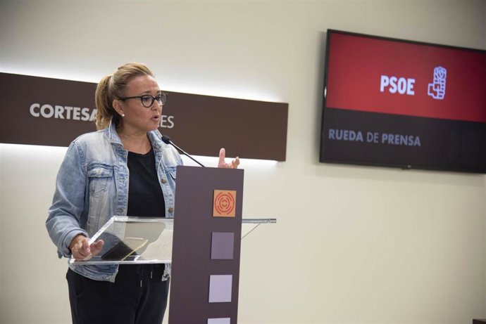 Archivo - La portavoz del PSOE en las Cortes de Aragón, Mayte Pérez.