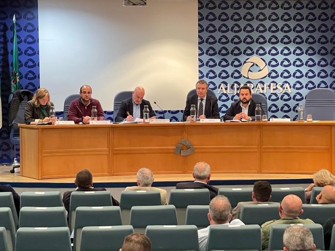 Reelegidos Javier Fernández y Romualdo Garrido como presidente y vicepresidente de Aljarafesa.