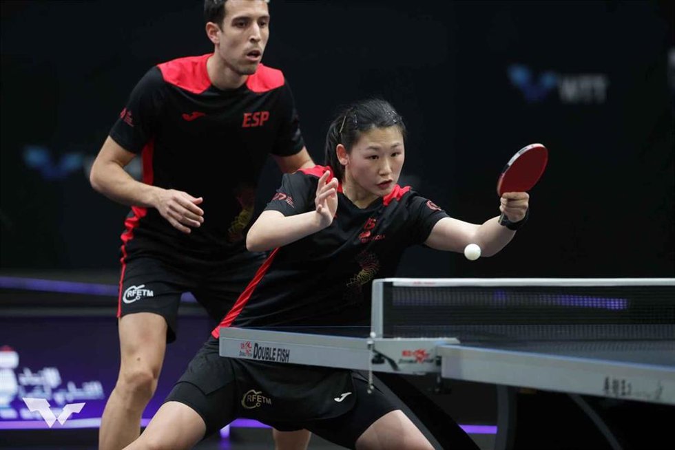 Archivo - Álvaro Robles y María Xiao durante una competición