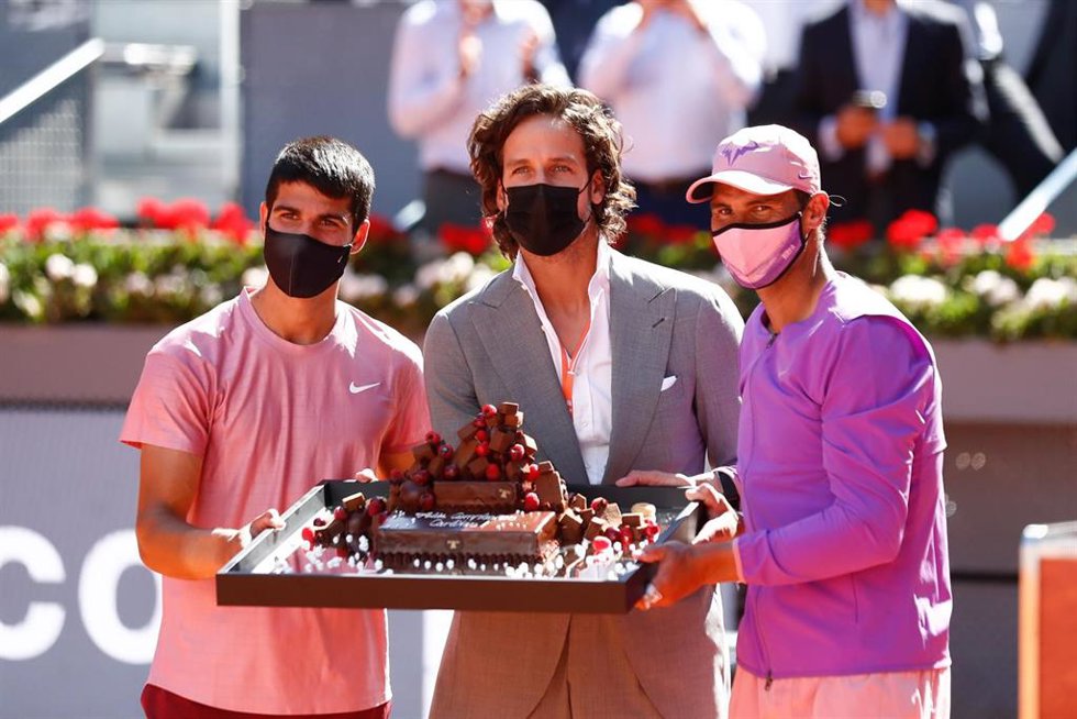 Archivo - Feliciano López junto a Carlos Alcaraz y Rafa Nadal durante el Mutua Madrid Open de 2021