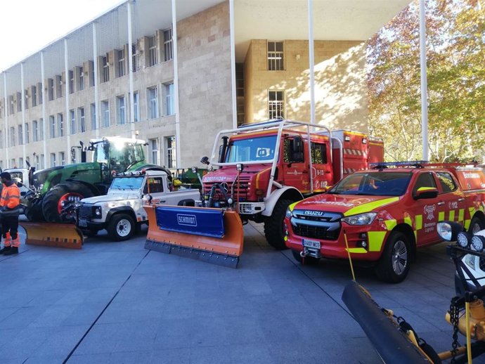 Casi 200 efectivos, medio centenar de vehículos y 100.000 kilos de sal, para el Plan de Nevadas de Logroño 2023-2024