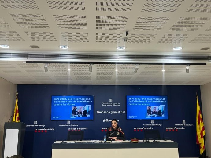 La portavoz de los Mossos d'Esquadra, la inspectora Montserrat Escudé