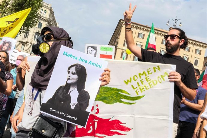 Archivo - Protesta en Roma en el aniversario de la muerte de Mahsa Amini en Irán