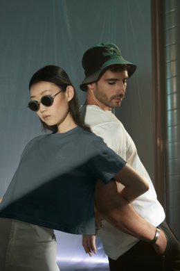 Imatge de la nova línia de moda de Cupra, 'Essentials'