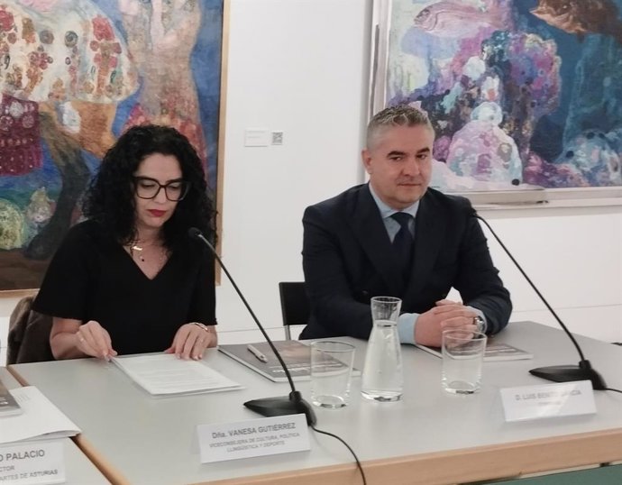 La Viceconsejera de Cultura, Política Llingüística y Turismo, Ana Vanessa Gutiérrez.