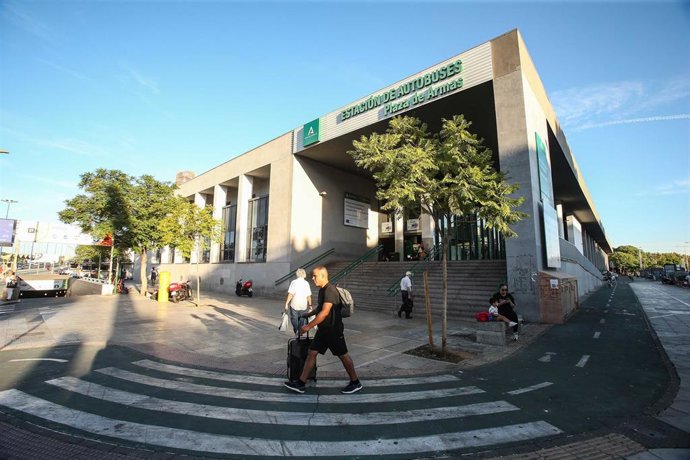 Archivo - Estación de autobuses Plaza de Armas, en Sevilla.