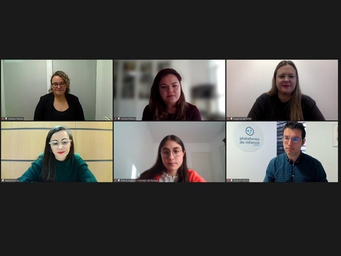 Participantes en el seminario sobre personas sordas.