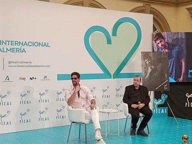 El actor William Levy en rueda de prensa en el Festival Internacional de Cine de Almería.