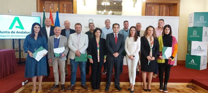 Entrega de ayudas a 12 pequeños municipios para mejorar servicios y fijar población