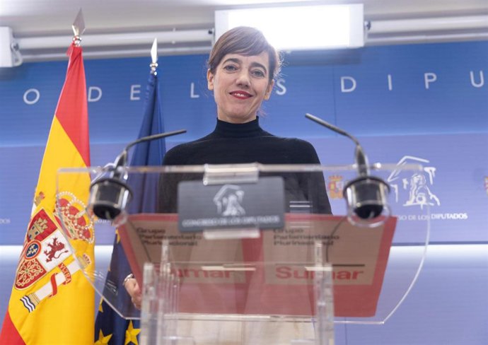 La portavoz de Sumar en el Congreso, Marta Lois, durante una rueda de prensa posterior a la reunión de la Junta de Portavoces, a 23 de noviembre de 2023, en Madrid (España).