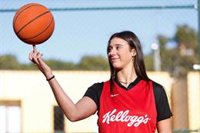 Raquel Carrera inaugura en Madrid la Social Basketball School Kellogg's para "enganchar a los niños al deporte"
