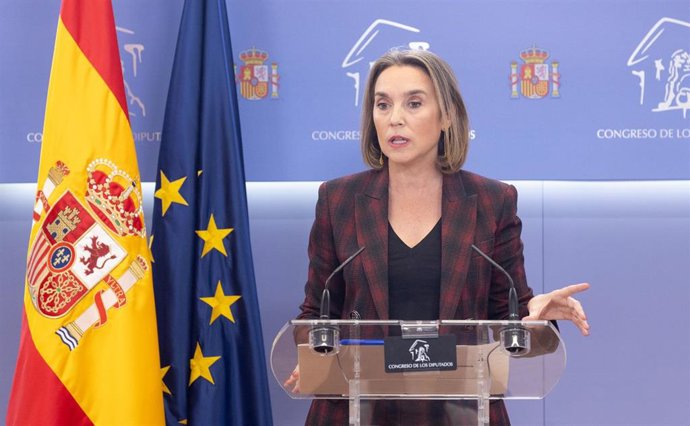 La portavoz del PP en el Congreso, Cuca Gamarra, durante una rueda de prensa posterior a la reunión de la Junta de Portavoces, a 23 de noviembre de 2023, en Madrid (España).