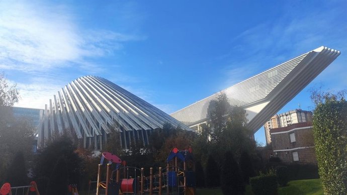 Archivo - Imagen de archivo de la sede de la Consejería de Salud en el edificio Calatrava 