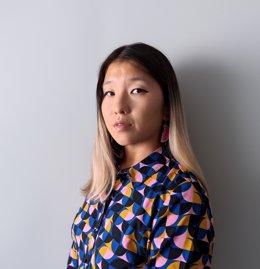 En 'Graficas! participa, entre otras, Quan Zhou, que acaba de publicar su último cómic 'La agridolce vita' y es autora, ilustradora y novelista gráfica. Sus viñetas versan sobre choques culturales y abordan la identidad transnacional y el antirracismo.