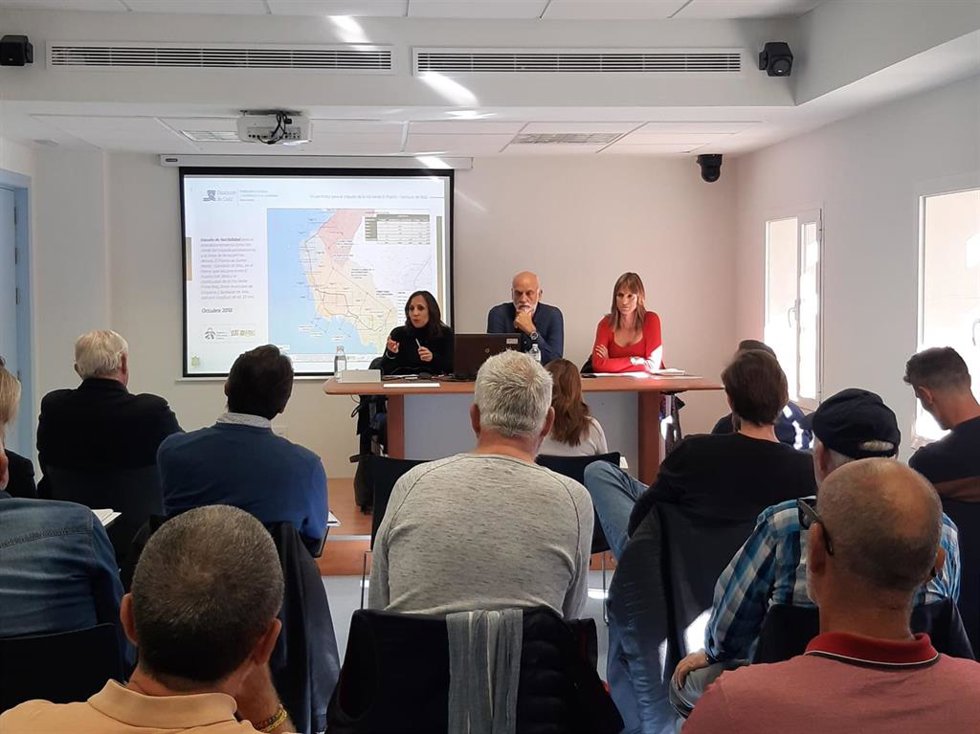 Reunión del Grupo Motor sobre la Vía Verde El Puerto-Costa Noroeste.
