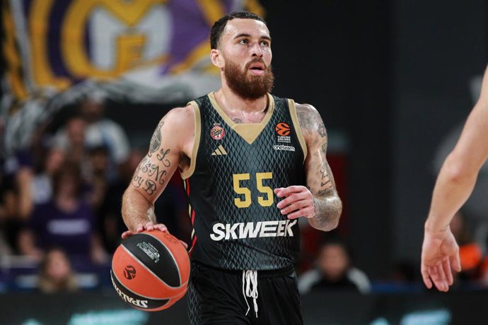 Mike James durante un partido del AS Mónaco en la Euroliga 23-24