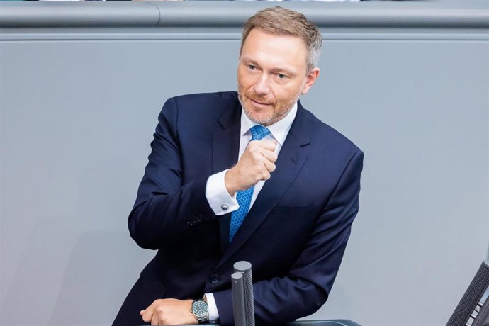 Archivo - FILED - 08 April 2022, Berlin: German Minister of Finance Christian Lindner speaks during a plenary session of the German Bundestag. Photo: Christoph Soeder/dpa