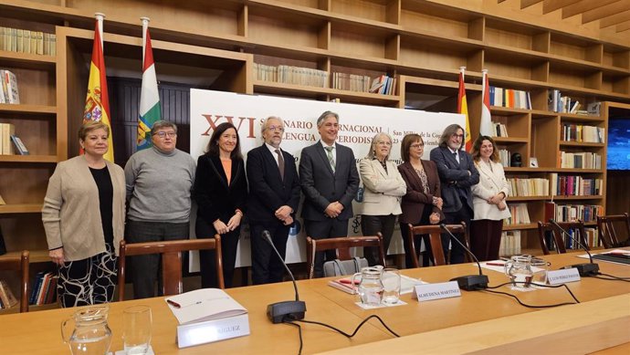 Inaugurada la XVI edición del Seminario Internacional de Lengua y Periodismo que clausurará este viernes la Reina