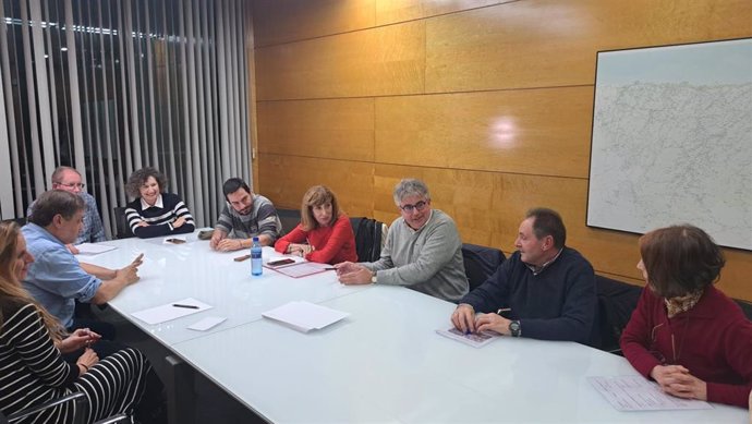 Reunión del Principado con representantes de la asociación 'La Malatería no se tira'.