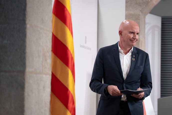El conseller d'Acció Climtica, Alimentació i Agenda Rural, David Mascort, a su llegada a una rueda de prensa tras el Consell Executiu, en el Palau de la Generalitat, a 21 de noviembre de 2023, en Barcelona, Catalunya (España). La Comisión Interdepartam