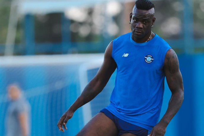 Mario Balotelli, en un entrenamiento con el Adana Demirspor.