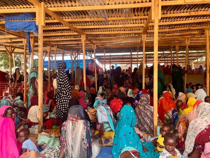 Actividades nutricionales ambulatorias en la ciudad de Adré, Chad, cerca de la frontera de Sudán