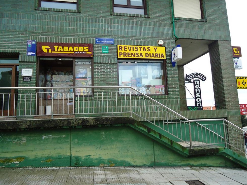 Archivo - El punto de venta de Loterías de la calle Avelino Gutiérrez 2 de Santander