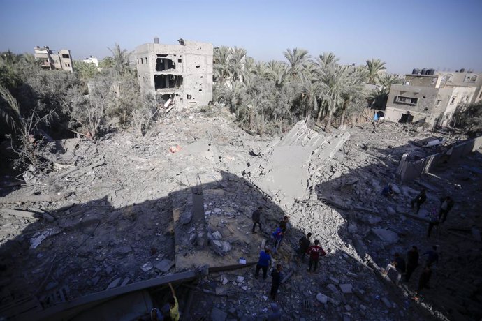 Edificios destruidos en bombardeos del Ejército de Israel en la Franja de Gaza