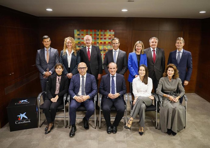 Los miembros del nuevo Consejo Asesor Territorial de CaixaBank en Baleares.