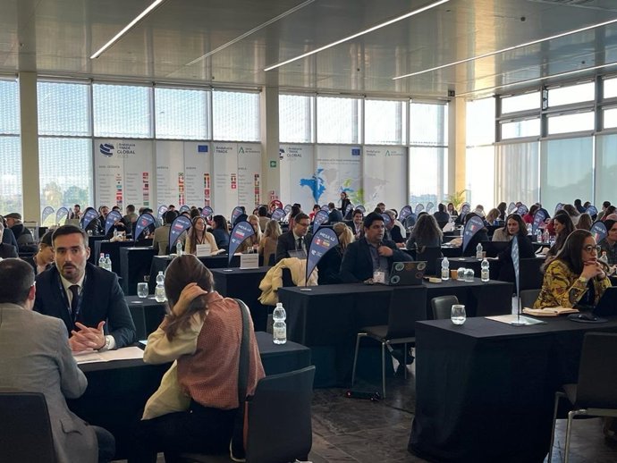 Sala de reuniones B2B durante las jornadas de Andalucía Trade Global 2023.