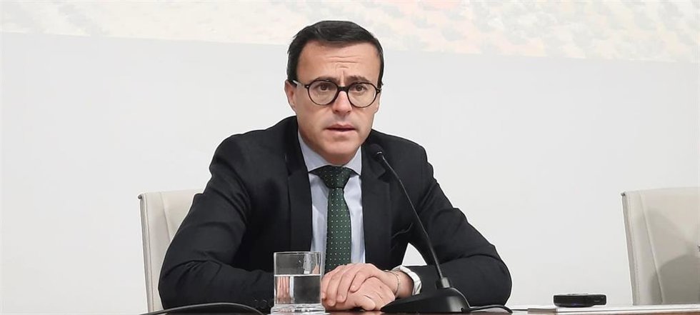 El presidente de la Diputación de Badajoz, Miguel Ángel Gallardo