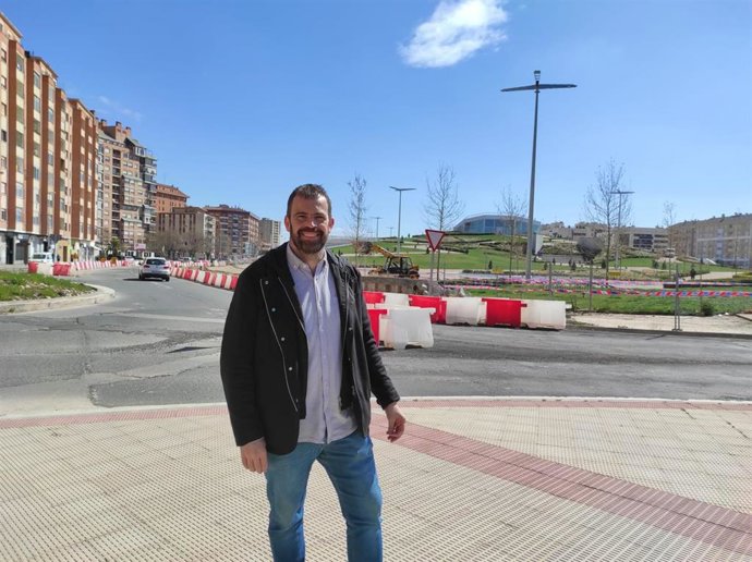 Archivo - El portavoz de Grupo Municipal del PSOE, Iván Reinares