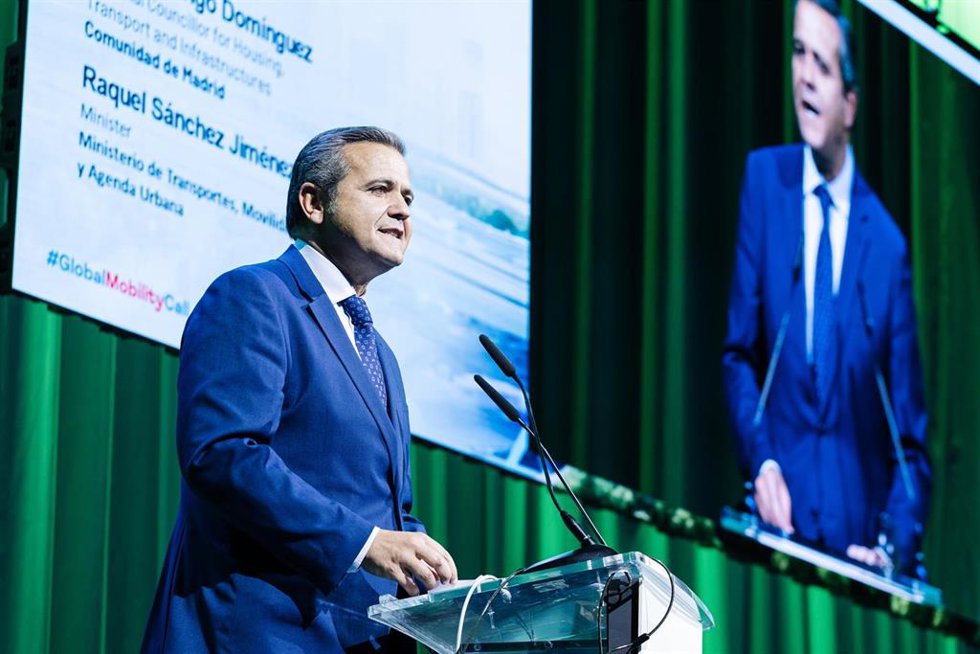 El consejero de Vivienda, Transportes e infraestructuras de la Comunidad de Madrid, Jorge Rodrigo, interviene en la apertura institucional del Global Mobility Call, en la Feria de Madrid IFEMA, a 24 de octubre de 2023, en Madrid (España).