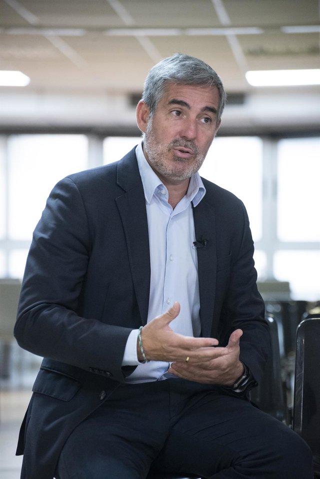 FERNANDO CLAVIJO INTERVIENE EN UN DESAYUNO COLOQUIO ORGANIZADO POR LA APD