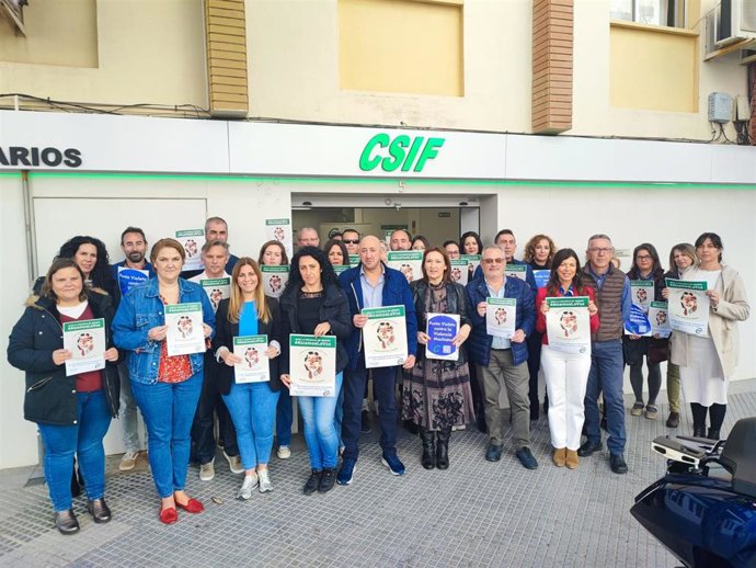 Concentración de CSIF en Huelva contra la violencia de género.
