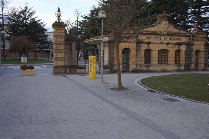 Archivo - Acceso al Hospital de Navarra