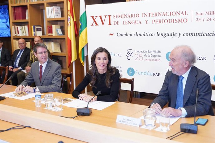 La Reina, en la mesa de conclusiones del Seminario, en San Millán de la Cogolla (La Rioja)