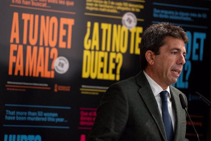 El president de la Generalitat, Carlos Mazón, preside el acto institucional de celebración del Día Internacional para la Eliminación de la Violencia contra la Mujer