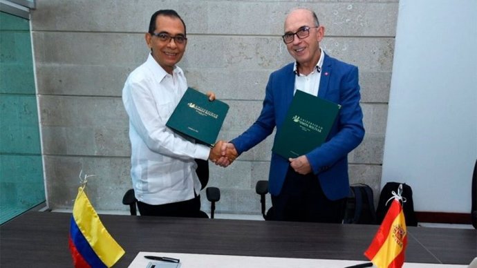 El rector de la UR firma un convenio de colaboración con el rector de la Universidad 'Simón Bolívar' de Colombia