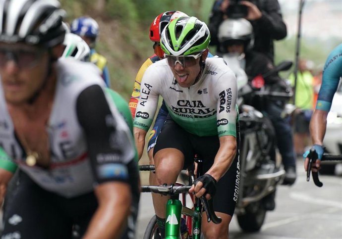 El ciclista Eduard Prades renueva y será "capitán de ruta" del Caja Rural-Seguros RGA en 2024